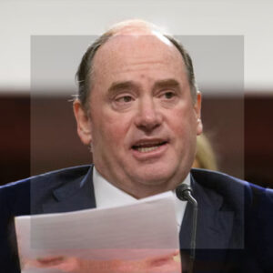 TRUMP DESPLAZÓ AL JEFE DE LA MARINA EN MEDIO DEL CONFLICTO CON IRÁN