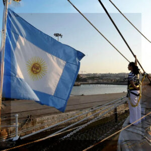 LA ARMADA SORTEA 15 LUGARES PARA ACOMPAÑAR LA ZARPADA DE LA FRAGATA ARA LIBERTAD