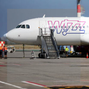 WIZZ AIR ALERTA POR ESCASEZ DE COMBUSTIBLE EN AEROPUERTOS EUROPEOS ANTE LA GUERRA EN MEDIO ORIENTE