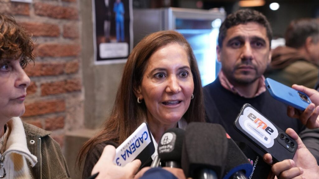Sábado patrio en “Modo Revolución”: la Peatonal de Santa Fe se llena de actividades para acompañar al comercio