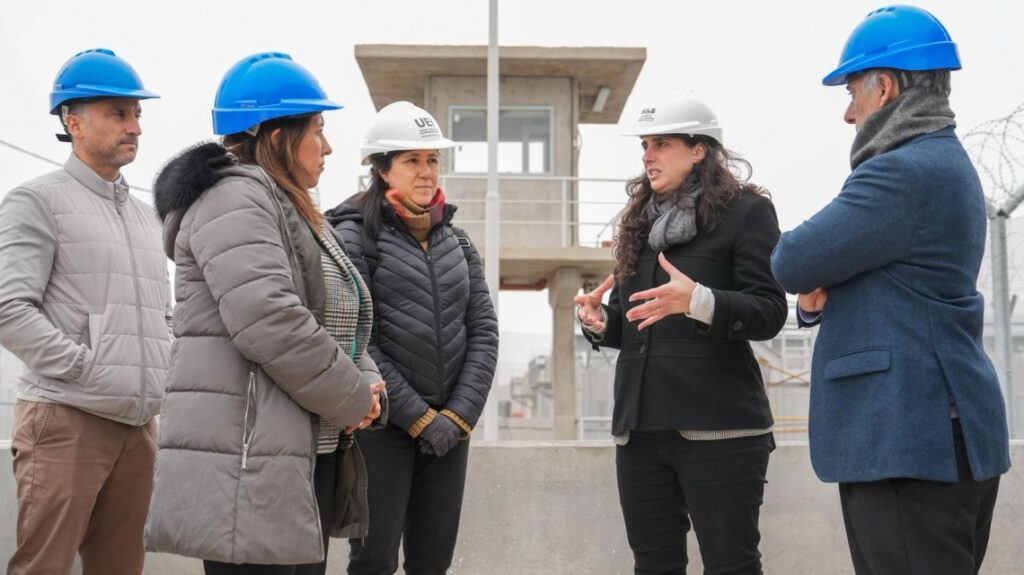 Chile busca replicar el modelo constructivo de las cárceles que lleva adelante el gobierno de Pullaro