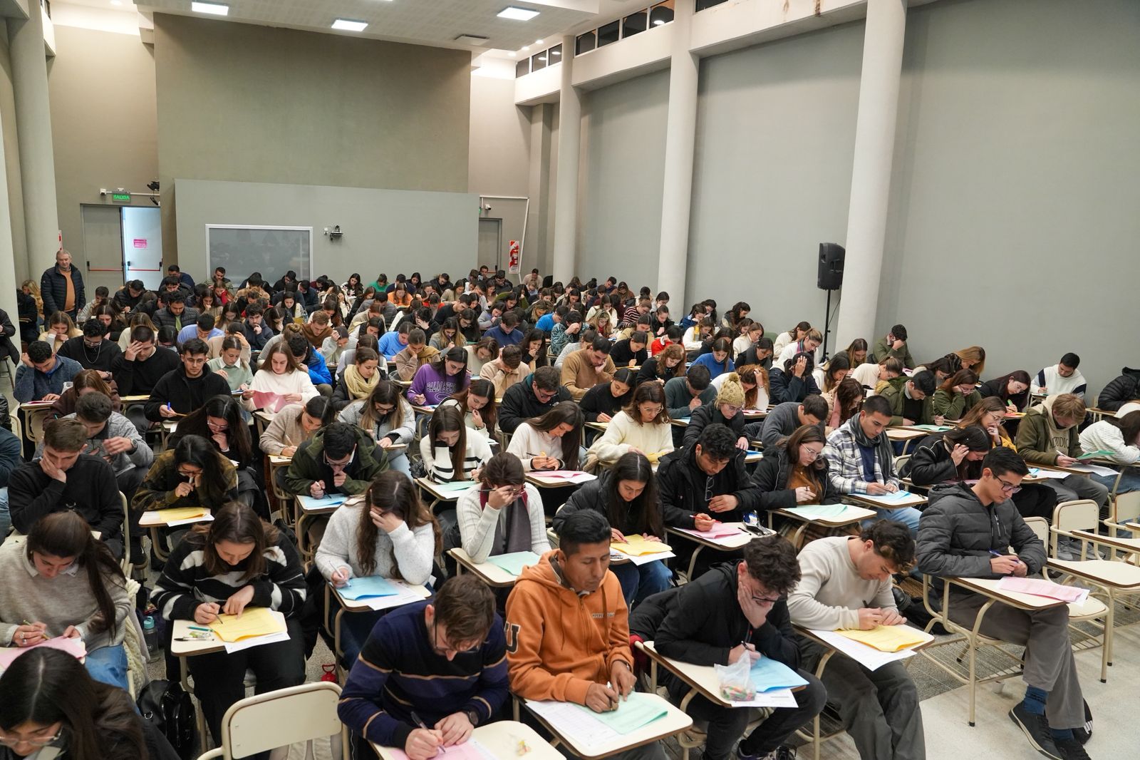Récord: el sistema de Residencias en Salud impulsado por la gestión de Pullaro registró 1.865 inscriptos este año, 72 % más que en 2025