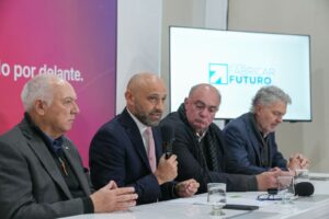 Puccini reivindicó el “modelo anticíclico” de Santa Fe como respuesta al escenario económico nacional