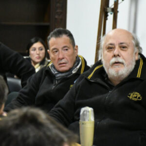 Audiencia con choferes de taxis