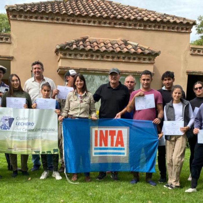INTA NOGOYÁ CAPACITÓ EN INSEMINACIÓN ARTIFICIAL A PRODUCTORES Y ESTUDIANTES DE ENTRE RÍOS