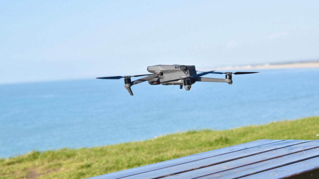 El Gobierno moderniza la normativa aeronáutica y simplifica reglas para drones, aviación rural y trabajo aéreo agrícola
