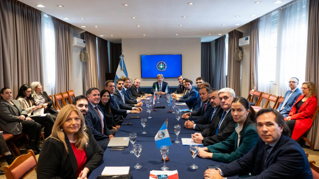 Mahiques inauguró la Mesa Interjurisdiccional del Programa Nacional de desfederalización y asistencia contra el microtráfico de estupefacientes (PRONADEM)