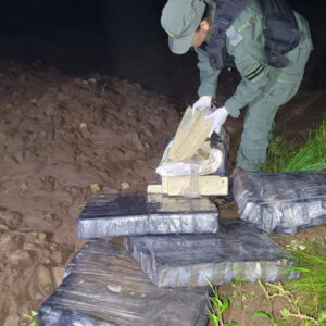Misiones: Incautaron más de 131 kilos de marihuana abandonados en la costa del río Paraná