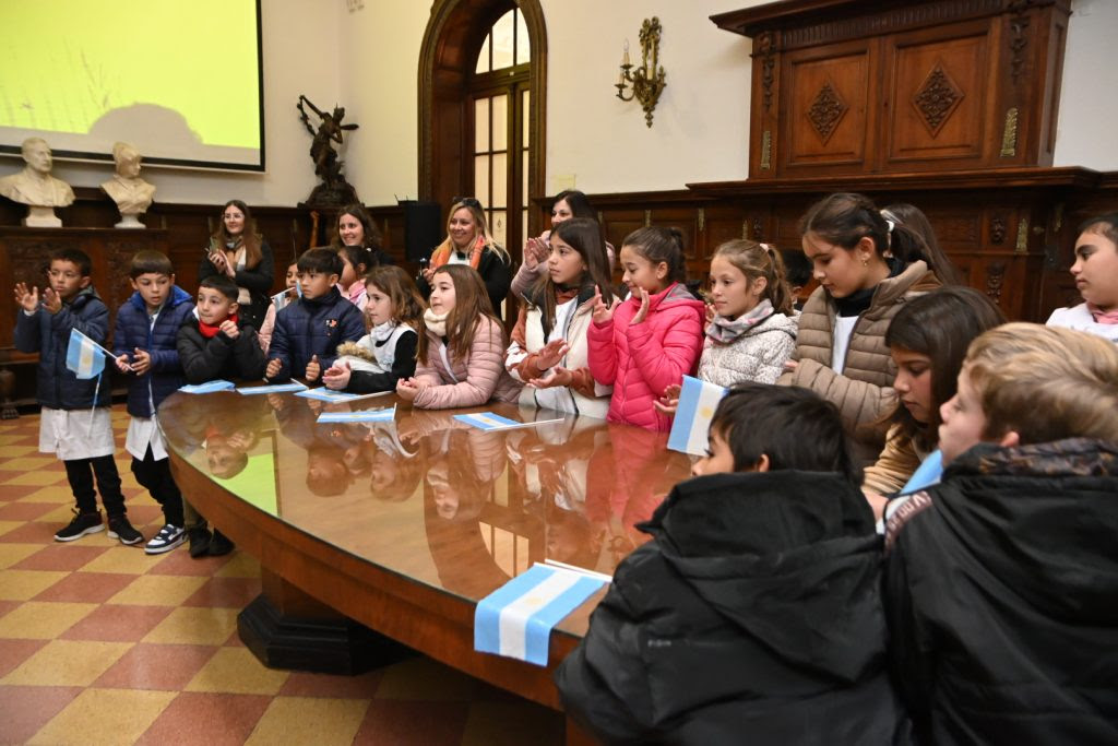 Convocatoria a escuelas para visitar el Concejo