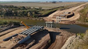 Desvío Giardino: en Timbúes, la gestión de Pullaro comenzó la reubicación de líneas de alta tensión y la obra tiene 90 % de avance en la primera etapa
