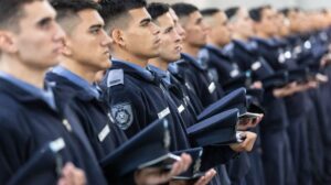 Santa Fe quiere sumar 1.400 nuevos policías y ofrece becas de hasta 500.000 pesos para la formación