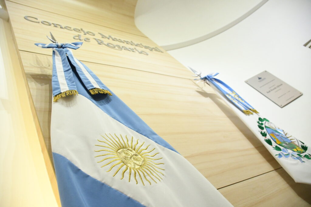 En sesión se trataron y aprobaron 106 expedientes