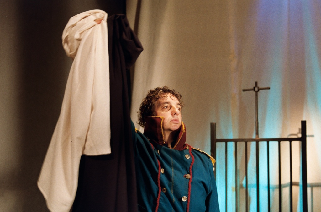 Belgrano llega al Concejo a través del teatro