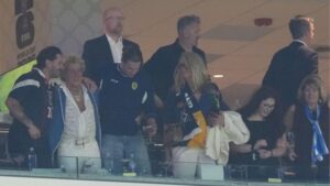 ROD STEWART EN EL OJO DE LA TORMENTA