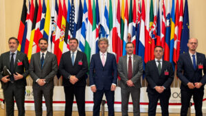 Mahiques se reunió con la presidente saliente y el presidente entrante del GAFI para analizar desafíos en materia de integridad financiera y cooperación interinstitucional