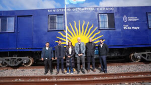 Tras una importante puesta en valor se pone en marcha el Tren 25 de Mayo