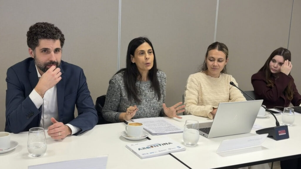 La Secretaría de Turismo y Ambiente participó en un Ciclo de Diálogo de AmCham