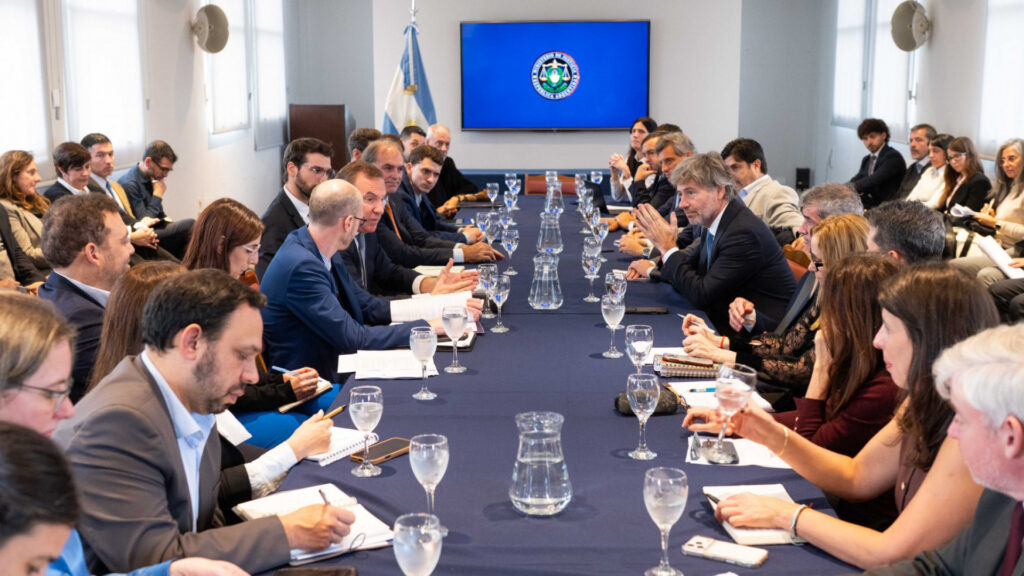 Mahiques presidió la reunión de coordinación del Estado para combatir el Lavado de Activos y el Financiamiento del Terrorismo