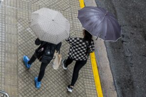 Se desplazó el alerta amarilla por tormentas para la madrugada y mañana de este lunes
