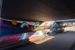 «Rosario Pinta a Rosario»: artistas locales intervienen puentes en avenida Circunvalación
