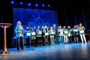 Javkin entregó la Orden del Rosario a voluntariados de la Maternidad Martin y los hospitales Vilela y Sáenz Peña