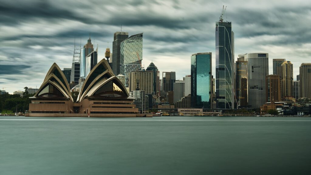 Australia otorga más poder al regulador para perseguir a las grandes tecnológicas por la prohibición a menores de 16 años