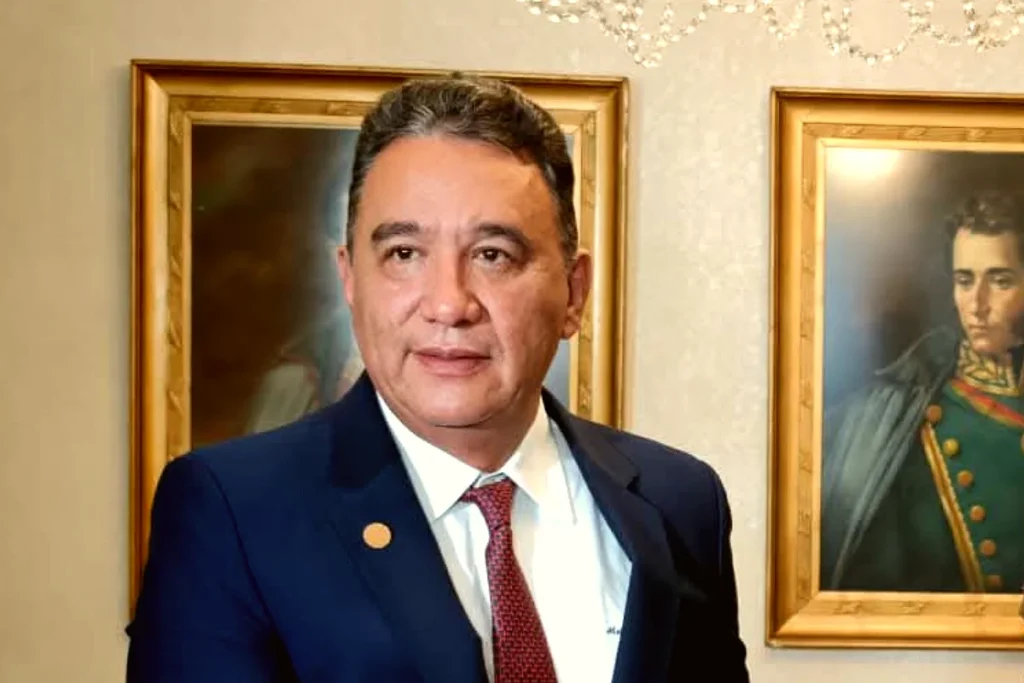El ministro de Defensa de Bolivia renuncia a medida que se intensifican las protestas contra el gobierno