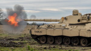 Recuperación de capacidades: Fabricaciones Militares probó exitosamente munición de 105mm para el TAM-TAM 2C