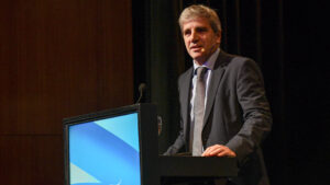 Luis Caputo: “Lo mejor es lo que viene y la economía va a seguir mejorando”