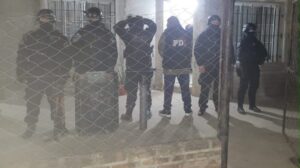 Arroyo Seco: dos detenidos por una brutal agresión; uno había cumplido condena por integrar la banda del “Peruano”