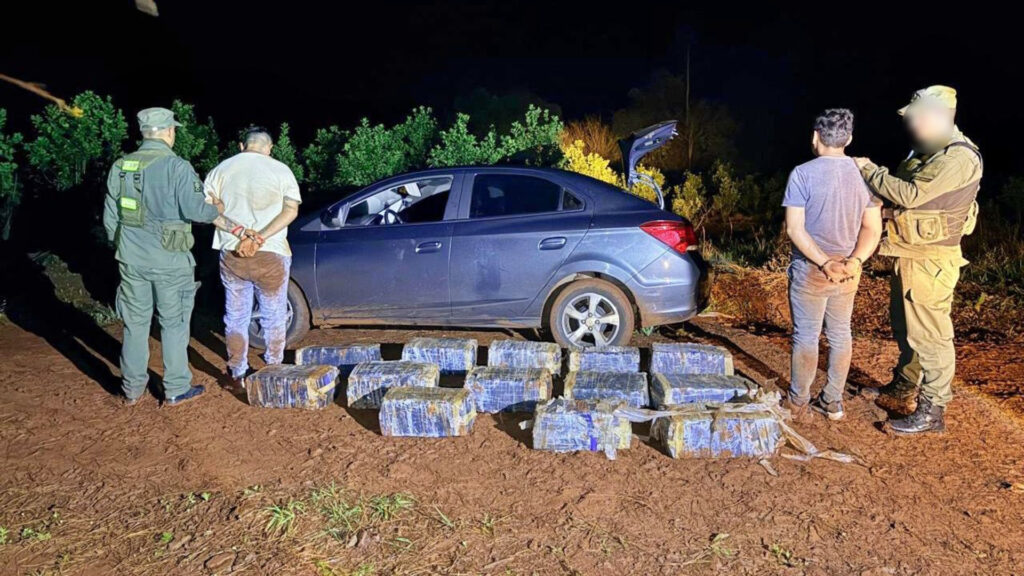 GNA detuvo a dos narcos con 231 kilos de droga en Misiones