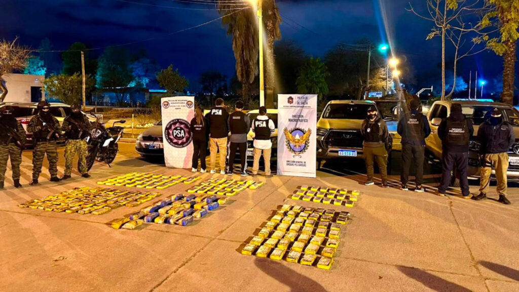 Desarticulamos una banda narco que trasladaba cocaína desde Salta a Buenos Aires: 7 detenidos y casi 200 kilos de droga secuestrados