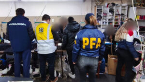 El DFI rescató a 16 trabajadores que eran sometidos a jornadas laborales extremas en un taller de la ciudad de Buenos Aires