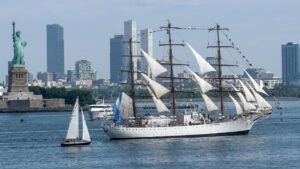 La fragata ARA “Libertad” participó del “Sail 4th 250” en Nueva York