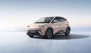 El fin del “¿cuánto carga?”: Los autos eléctricos e híbridos copan las calles argentinas