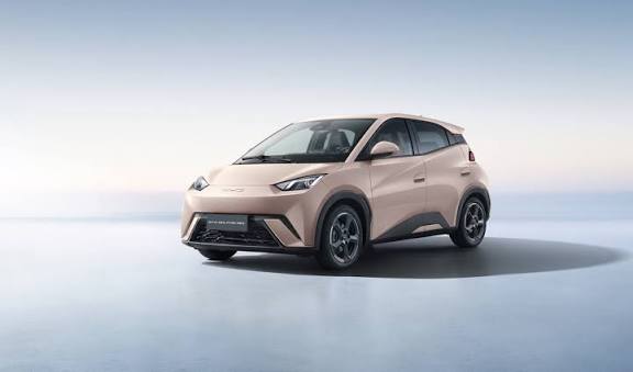 El fin del “¿cuánto carga?”: Los autos eléctricos e híbridos copan las calles argentinas