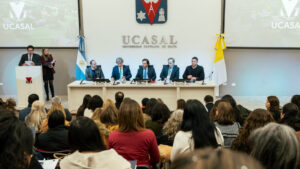 Juan Bautista Mahiques firmó un convenio de colaboración con la Universidad Católica de Salta