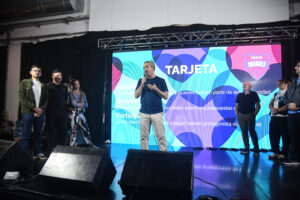 Javkin presentó El Club de los Grandes para que en Rosario «nadie se sienta solo»