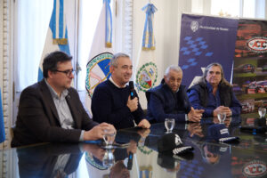 Javkin presidió el anuncio oficial del regreso del TC al Autódromo