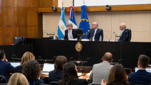 El Ministerio de Justicia encabezó un conversatorio internacional sobre inteligencia artificial aplicada a la Justicia