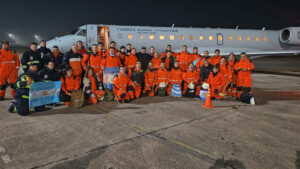 Un segundo contingente de brigadistas argentinos partió rumbo a Venezuela para dar continuidad a las tareas de búsqueda y rescate