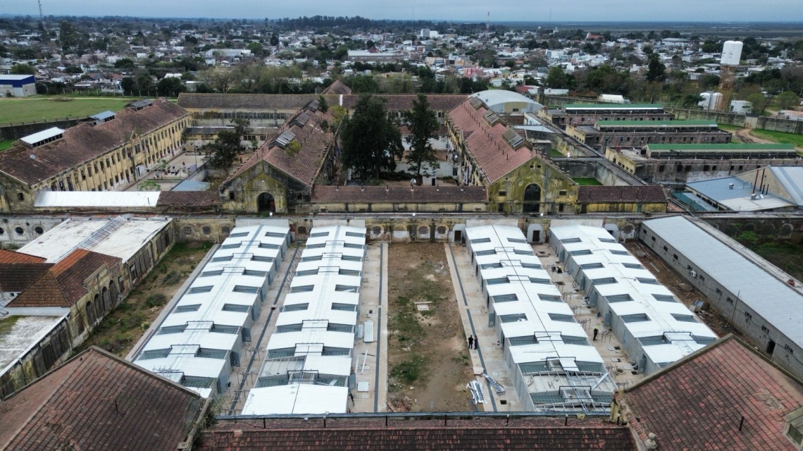 El gobierno de Pullaro encara la etapa final de la construcción de cuatro nuevos pabellones de aislamiento en la cárcel de Coronda