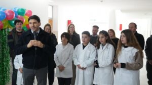 Pullaro inauguró la renovación del Centro de Salud Los Pinos, en Villa Amelia, y la provincia invierte $ 2.470 millones en otros cuatro efectores