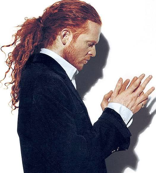 La vida de Mick Hucknall: historia completa