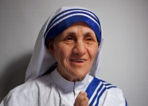 La revolución del amor en silencio: El legado de la Madre Teresa de Calcuta