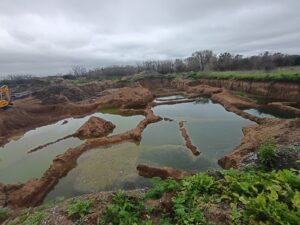 La Municipalidad paralizó obras de excavaciones ilegales en un predio de zona oeste