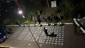 Prefectura incautó un cargamento multimillonario de 499 kilos de cocaína y detuvo a cinco narcos
