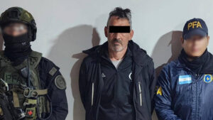 La Policía Federal Argentina detuvo a «Bebote» Alvarez, hitórico jefe de la barra de Independiente