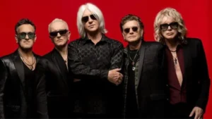 DEF LEPPARD PUBLICÓ UNA VERSIÓN INÉDITA DE “REVOLUTION”, DE THE BEATLES