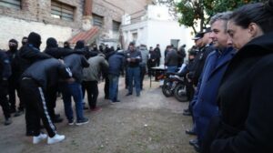 Provincia trasladó a más de 100 detenidos de comisarías de Rosario a unidades penales